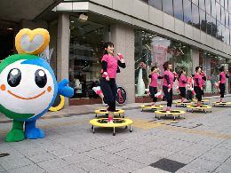 ひめかとロビックス、トランポ・スイーツダンス